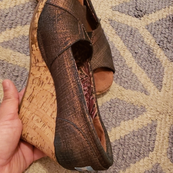 Tom's Calypso Peep Toe Canvas Metallic Wedge - Picture 6 of 7